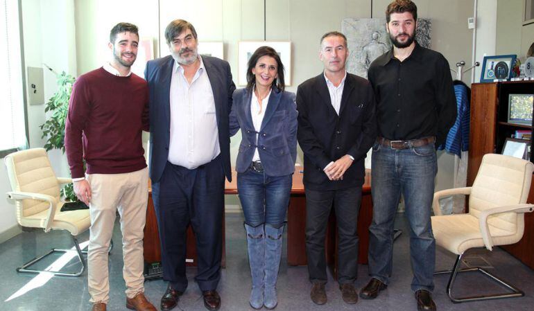 Convenio para el patrocinio de Professional Answer al Voleibol Alcobendas