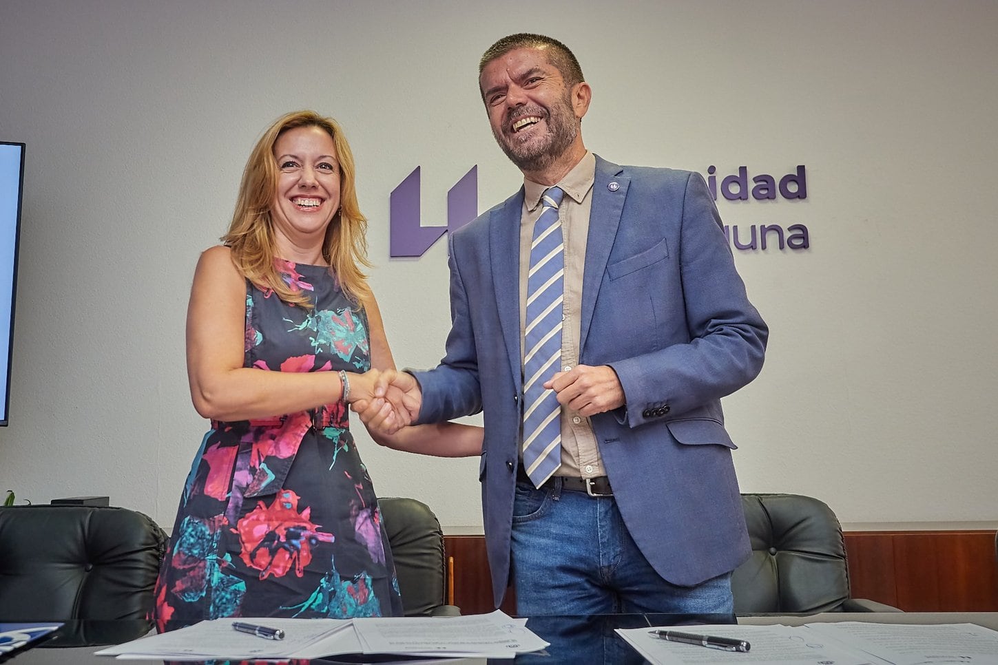 La presidenta del Cabildo, Rosa Dávila, y el rector de la ULL, Francisco García