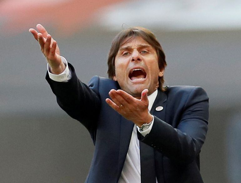 Conte en el partido Chelsea - Manchester United 