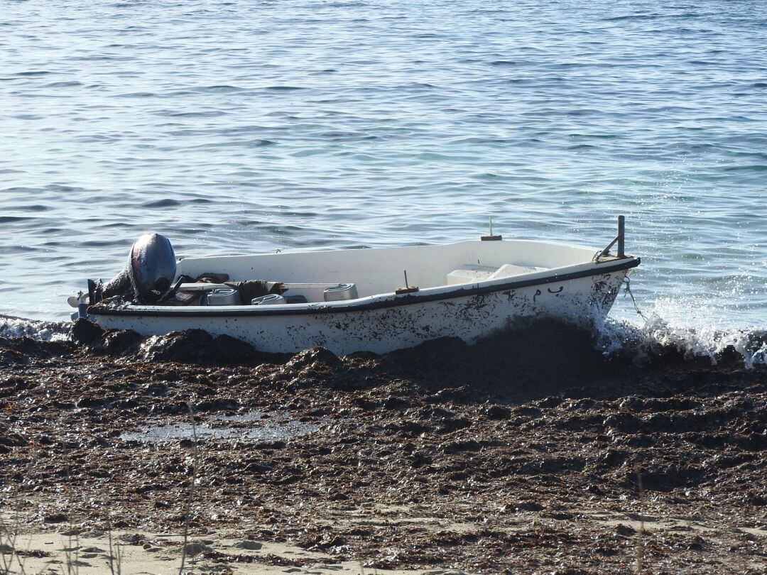 Imagen de la patera localizada hoy en Formentera