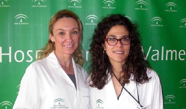 De izquierda a derecha las doctoras Amalia Pérez Gil y Sandra Cases