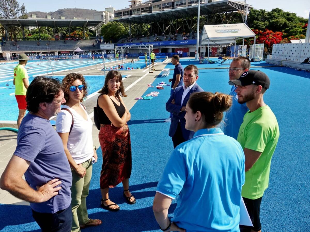 Santa Cruz potencia los cursillos de verano de natación con 700 plazas más ofertadas