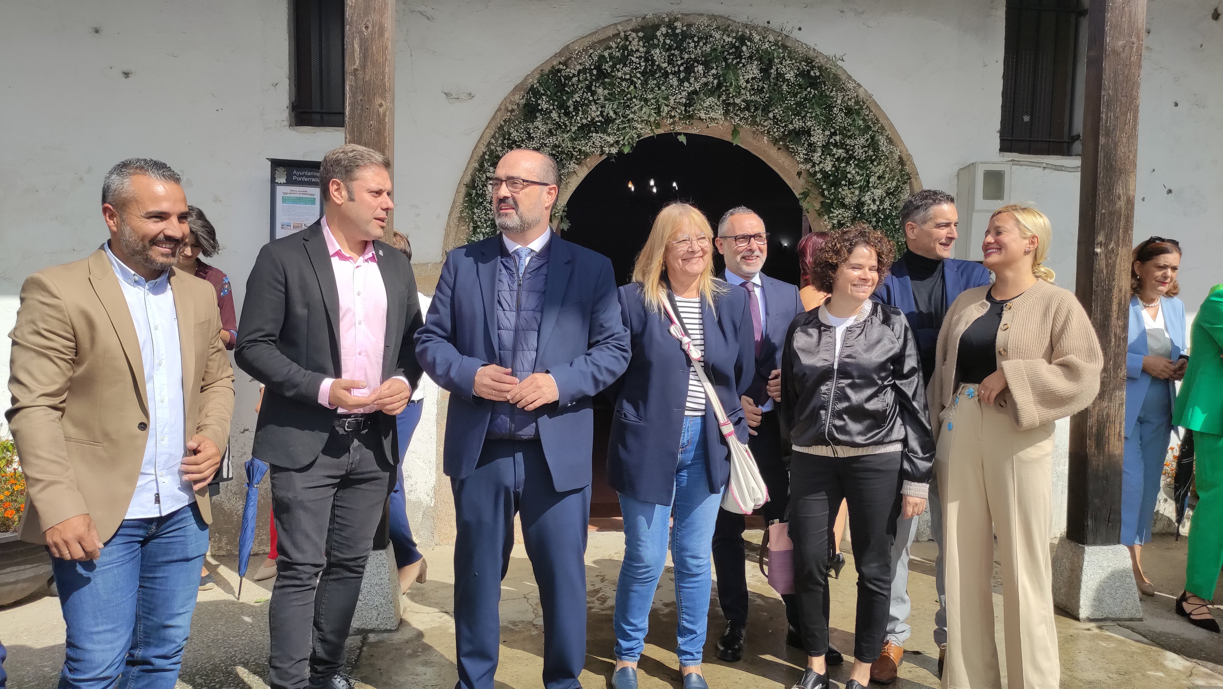 Miembros de la corporación de Ponferrada en San Andrés de Montejos
