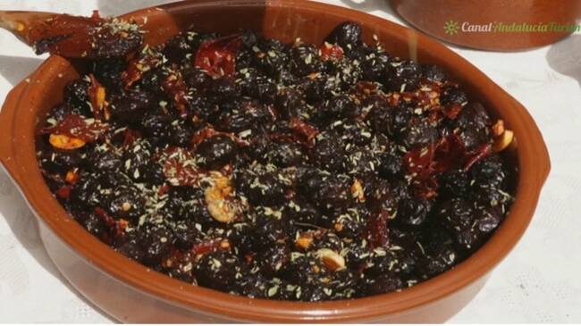 Alimento típico arahalense: Las aceitunas prietas