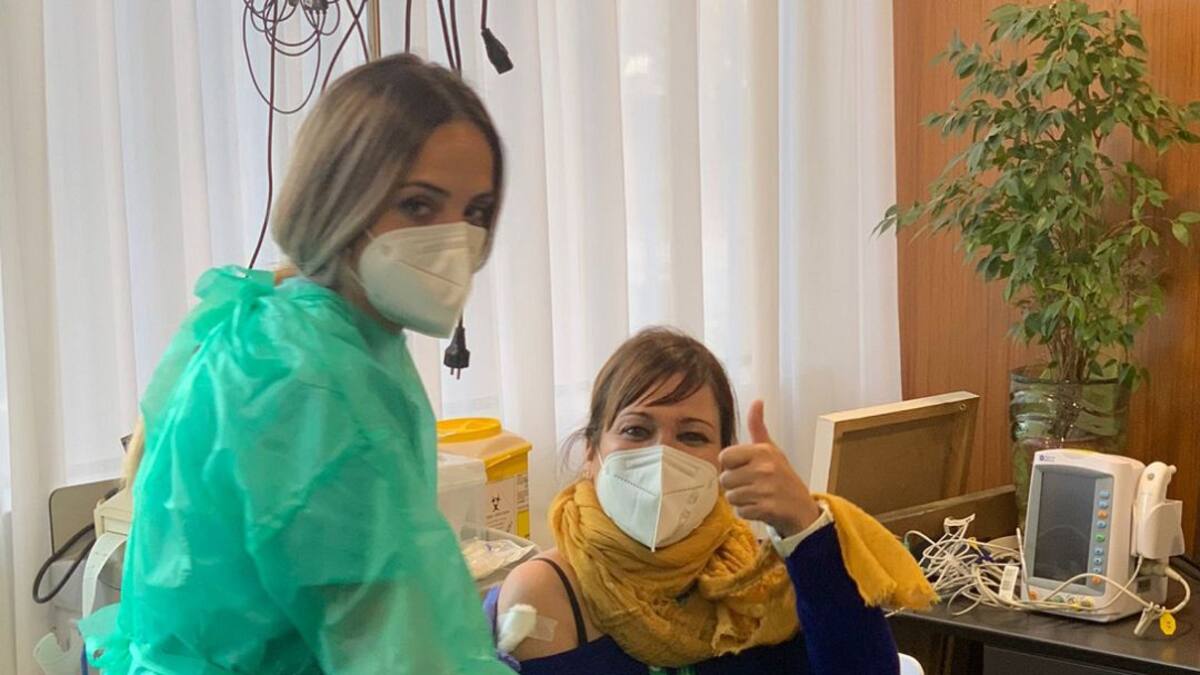 Sigue la vacunación de Covid-19 en centros sanitarios