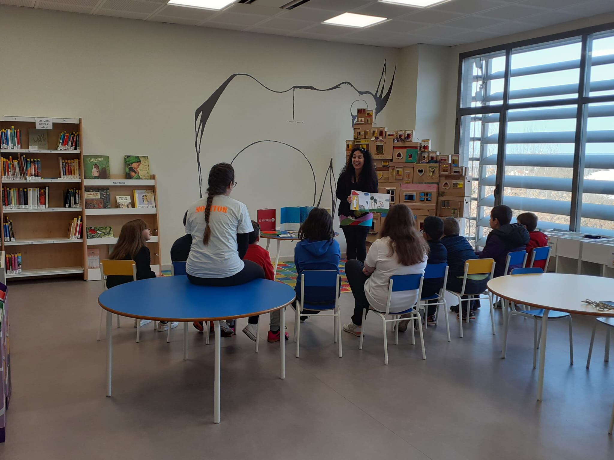 Actividad de animación a la lectura en la Biblioteca Suárez de Puga