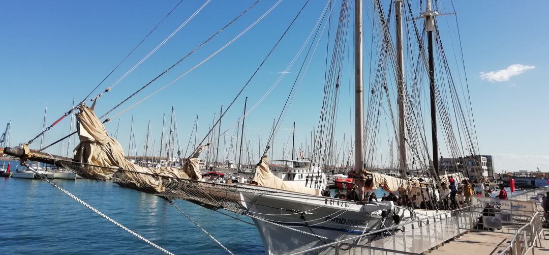 Uno de los barcos participantes en ediciones anteriores de Escala a Castelló