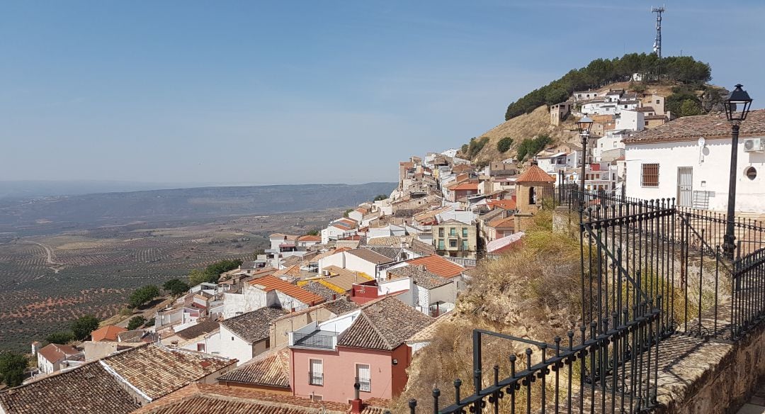 Vista de Chiclana de Segura. PINCHA SOBRE LA FOTO PARA VOTAR.