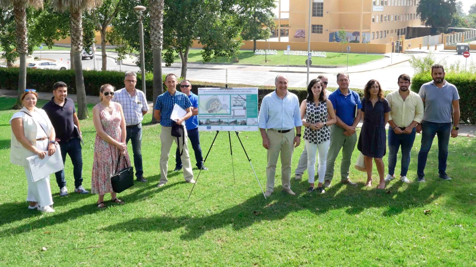 Un momento de la firma del proyecto.