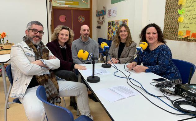 El programa Hoy por hoy ha contado con diferentes invitados encargardos de explicar cómo funcionan los centros de conciliación de la vida familiar y laboral