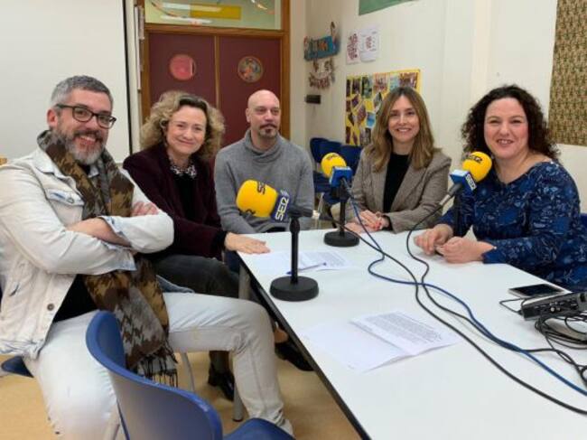El programa Hoy por hoy ha contado con diferentes invitados encargardos de explicar cómo funcionan los centros de conciliación de la vida familiar y laboral