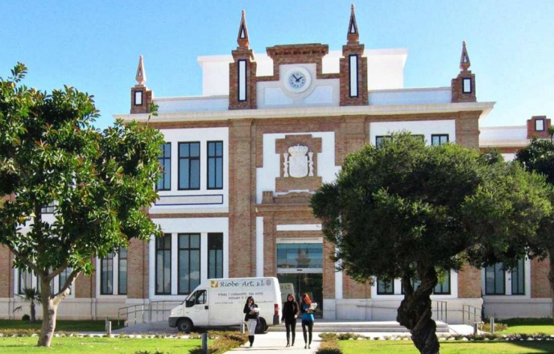 Edificio del complejo de Tabacalera