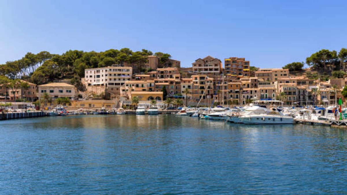 Vecinos de Sóller: "Estamos acostumbrados a tal nivel de saturación que un día lleno ya nos parece normal"