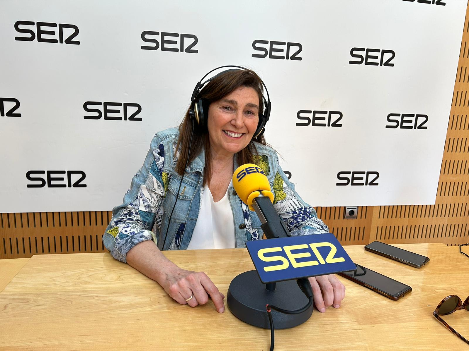 Merce Marín, la entrañable locutora de Los 40 Principales Murcia, ha sido una de las invitadas del programa Hoy por hoy