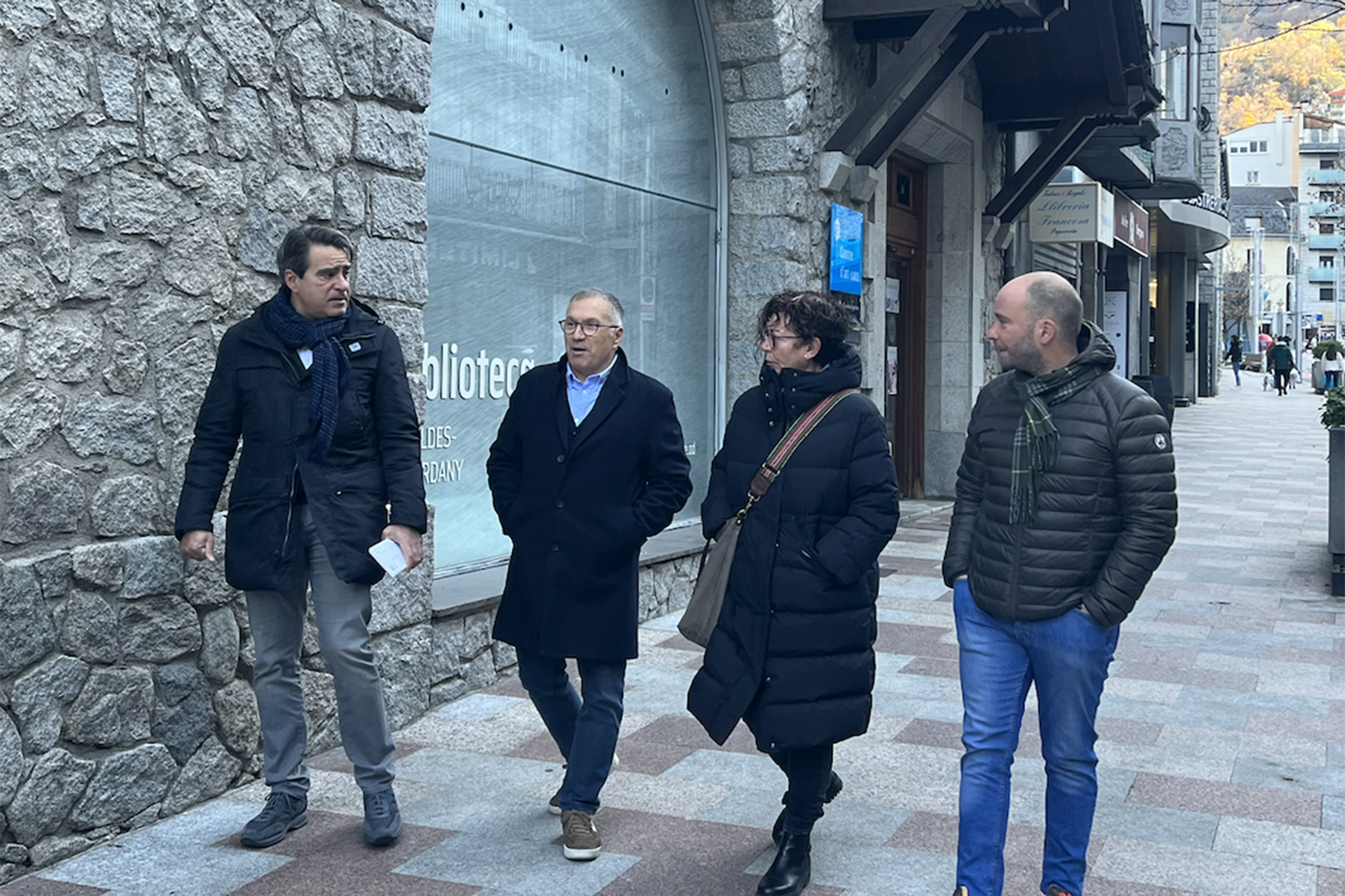 Els candidats de Consens visiten les instal·lacions culturals d'Escaldes.