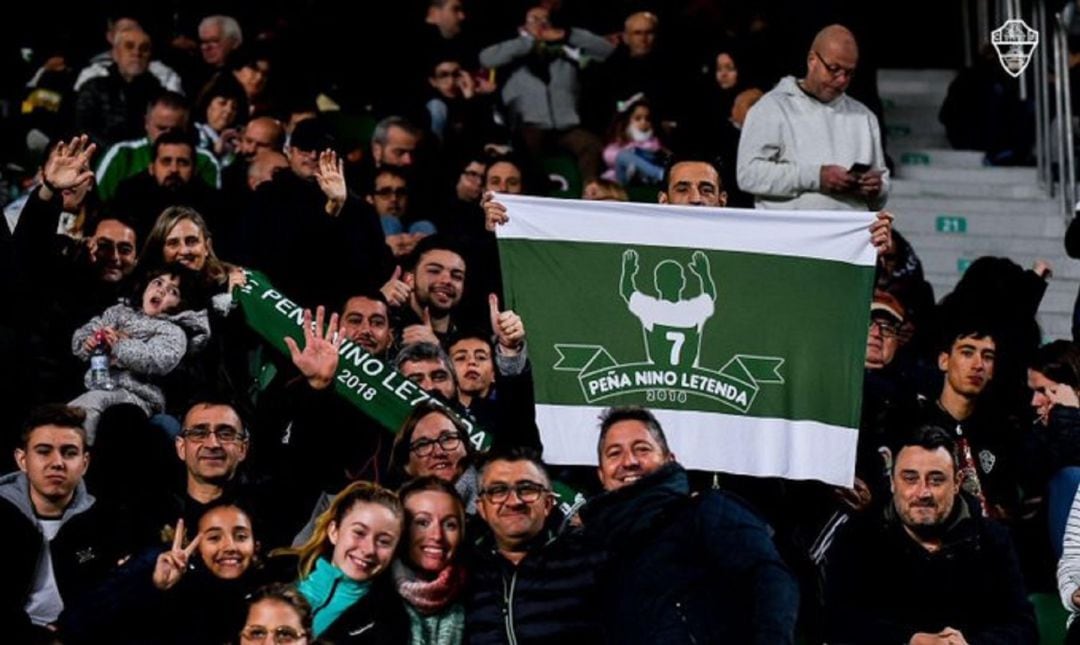 Aficionados del Elche esta temporada en el Martínez Valero