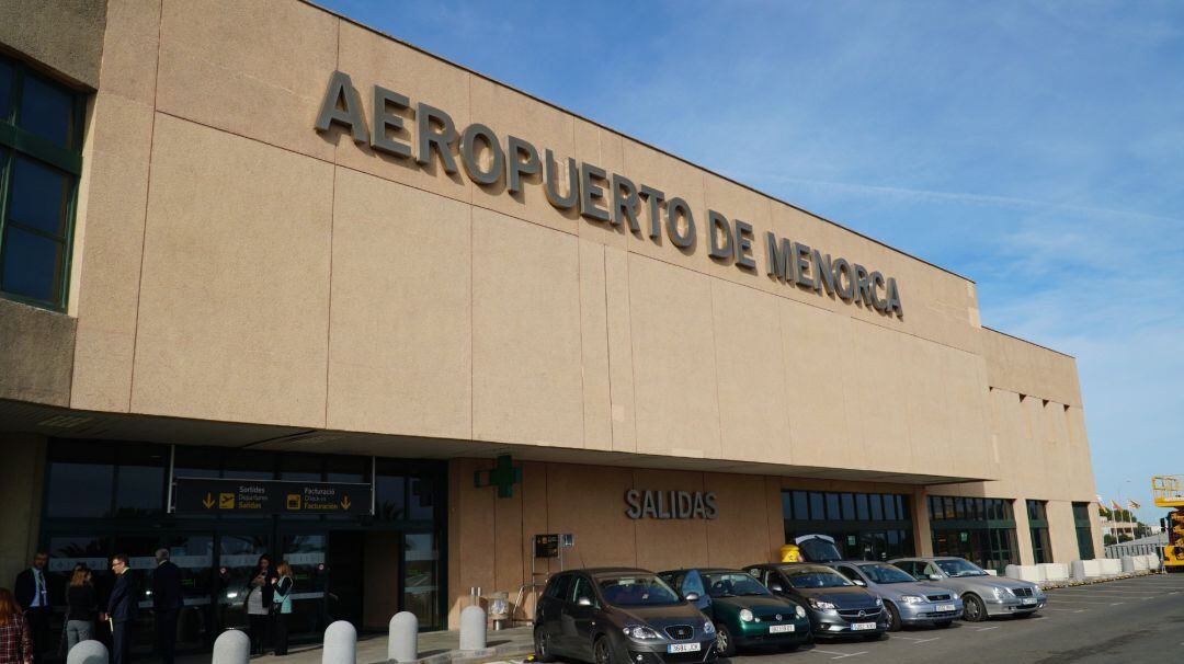  Aeropuerto de Menorca (Mahón).