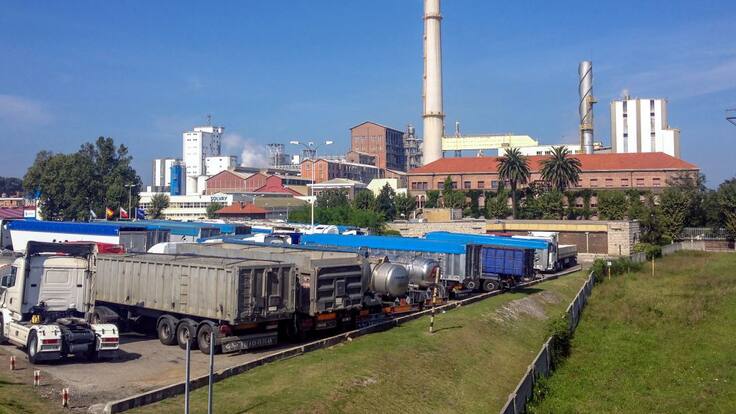 Julio Revuelta, profesor de Economía: "Cantabria no tiene un plan industrial"