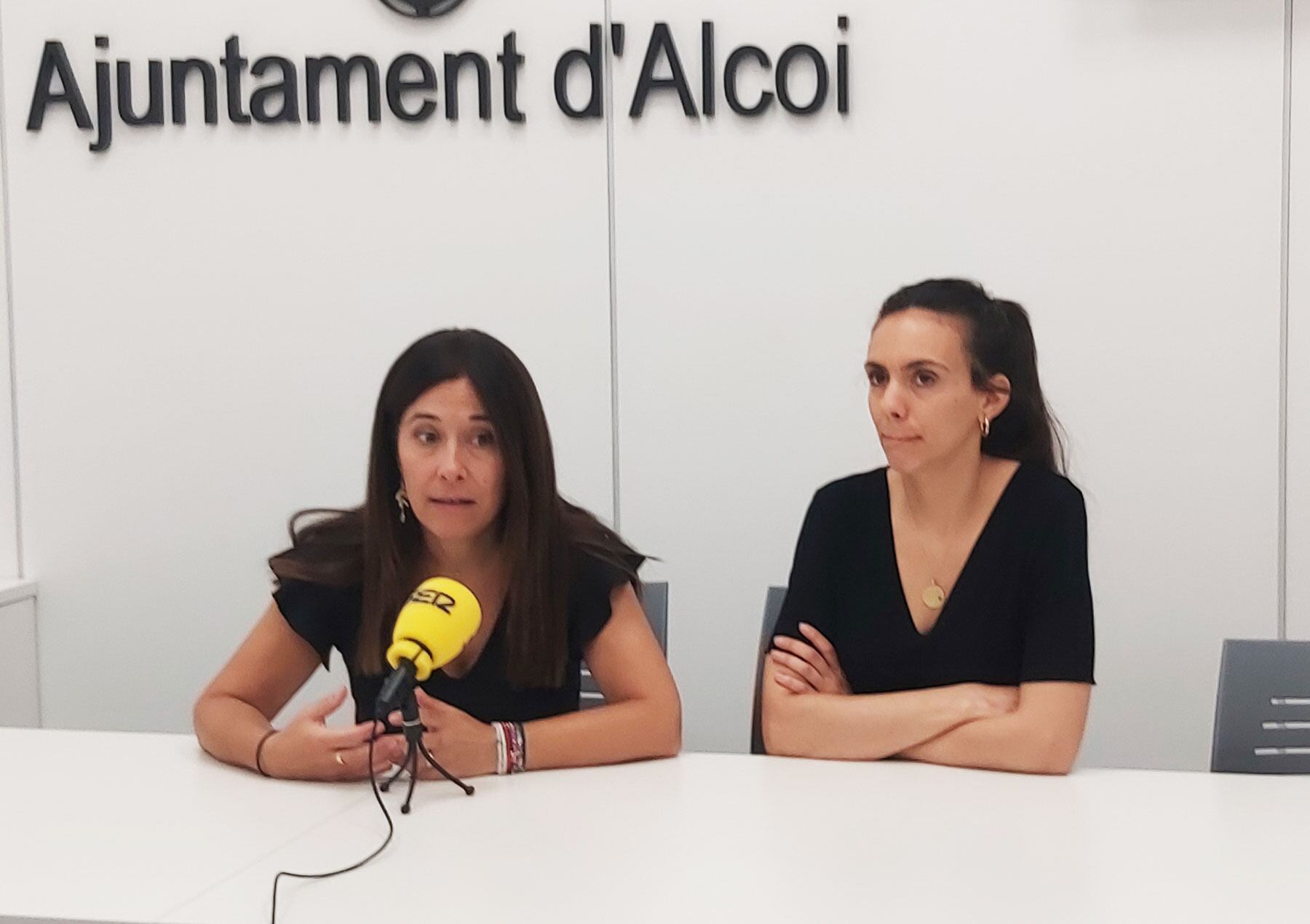 Lorena Zamorano y María Guillem durante la rueda de prensa de presentación de las rutas guiadas