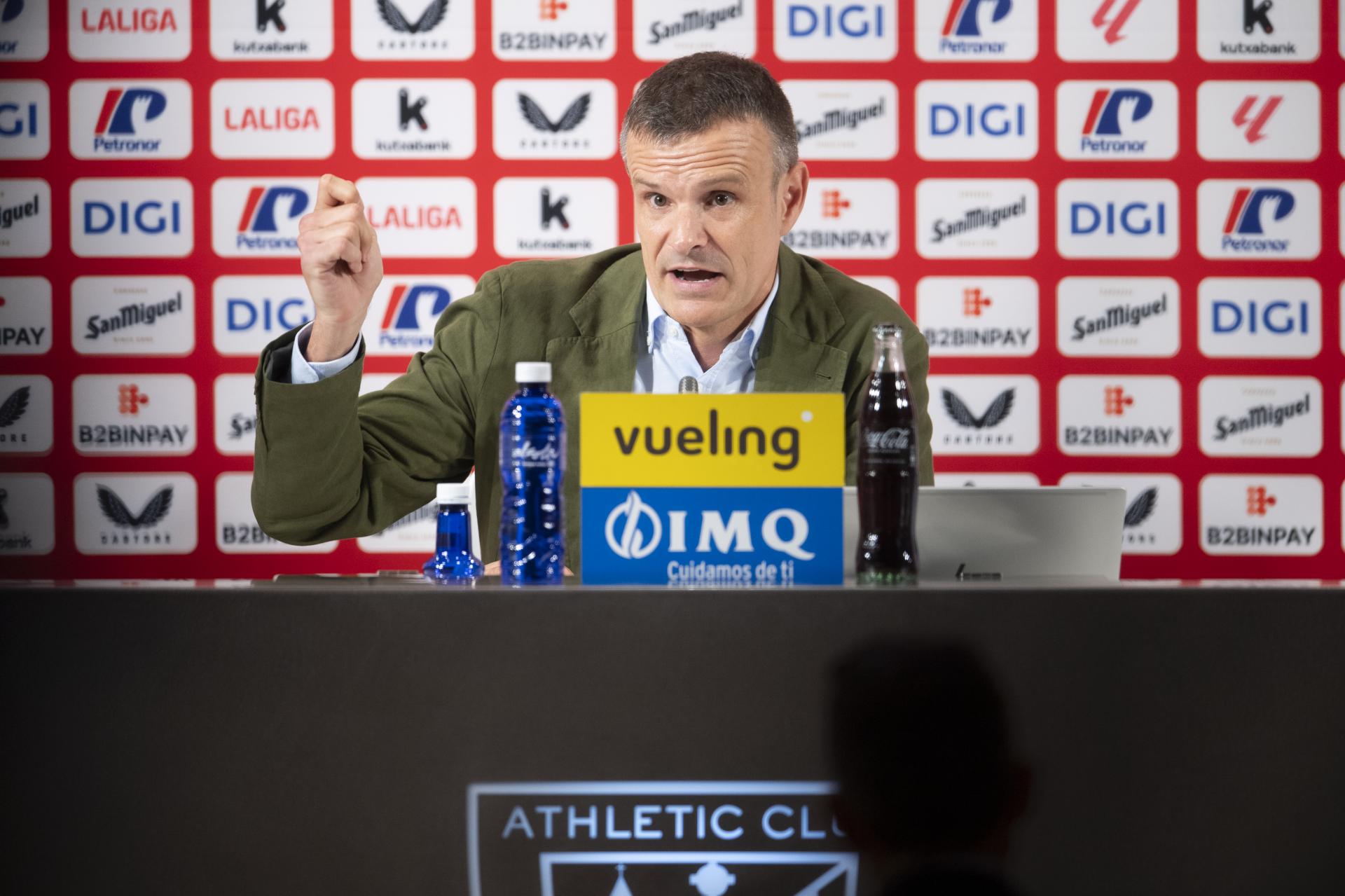 Jon Uriarte, durante la rueda de prensa de este jueves en San Mamés