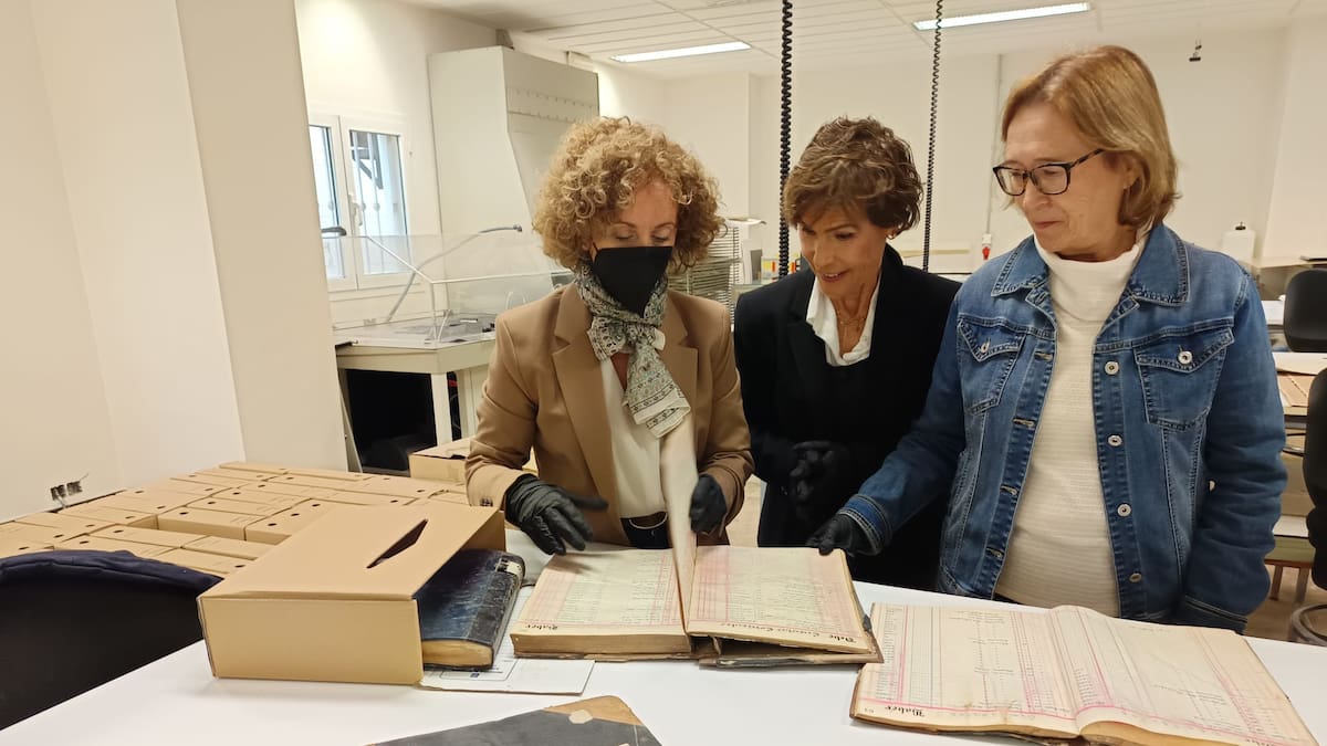 En 'A Vivir CV' contamos la restauración de la documentación del Archivo Municipal de Alfafar,