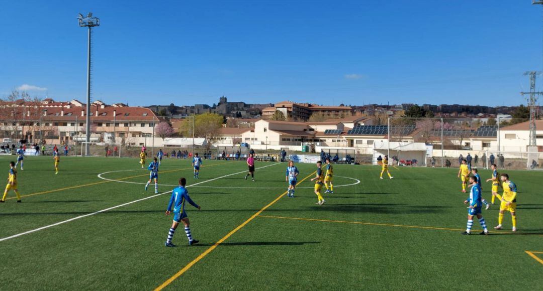 La Arandina y el Diocesanos durante un instante del encuentro de este sábado en Ávila.