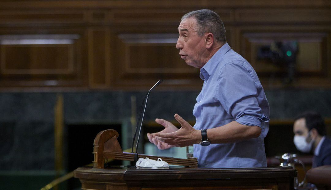 El diputado de Compromís en el Congreso, Joan Baldoví, interviene durante una sesión plenaria en el Congreso de los Diputados.