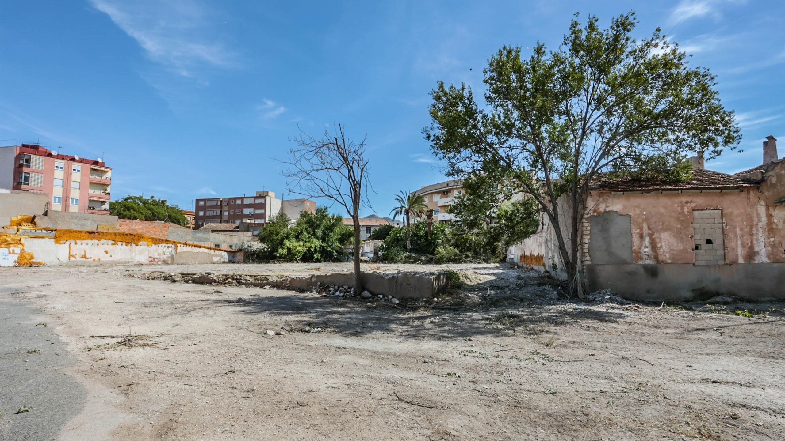 Los populares recuerdan que todavía no se han adquirido las viviendas colindantes necesarias para poder ejecutar el proyecto