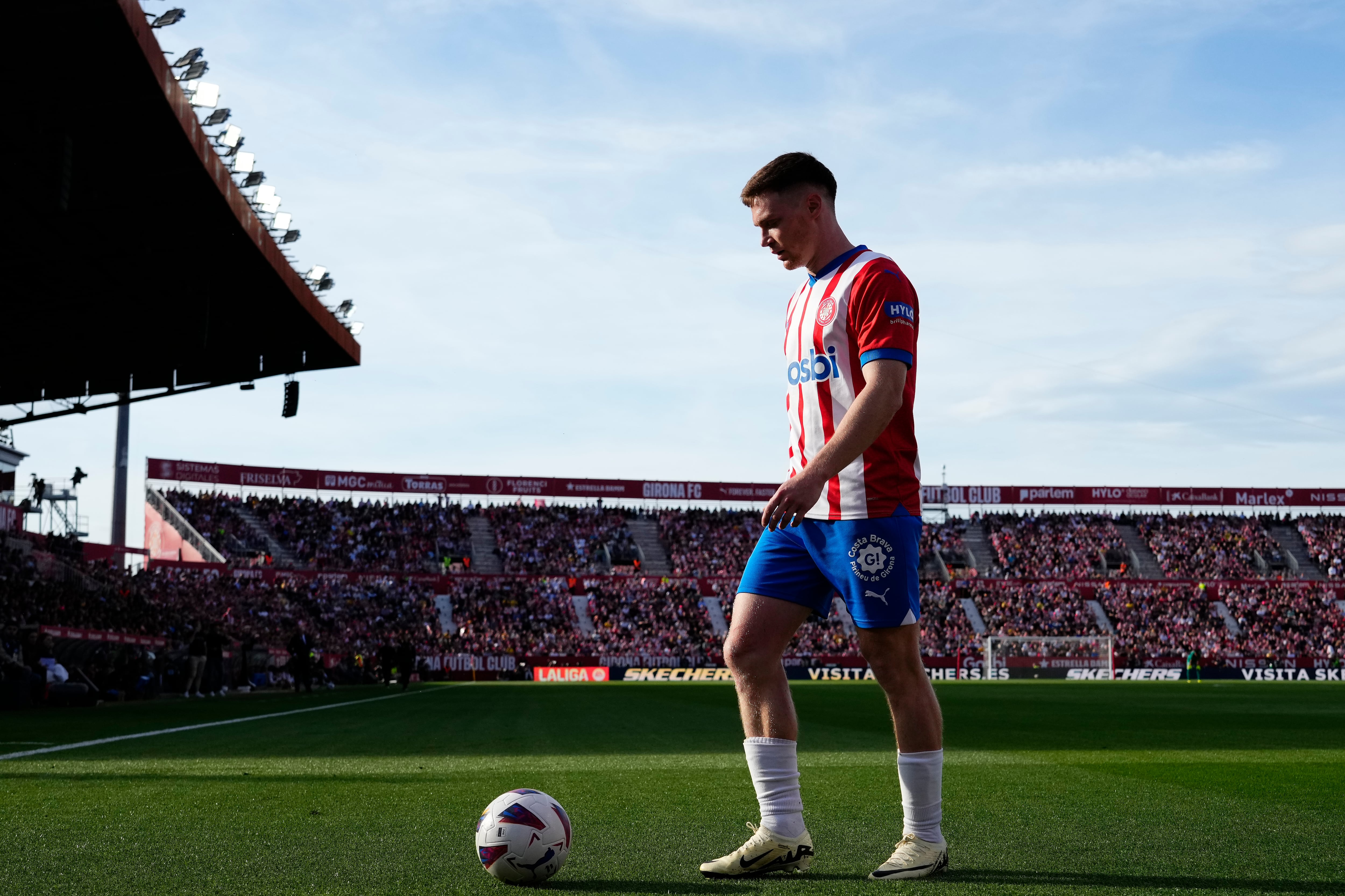 Viktor Tsygankov, en el partido frente al FC Barcelona en Montilivi. (Jose Breton/Pics Action/NurPhoto via Getty Images)