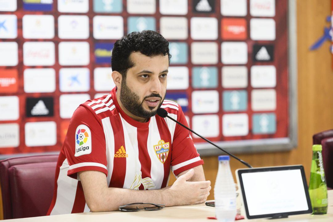 Turki Al-Sheikh sigue haciendo más grande al Almeria.