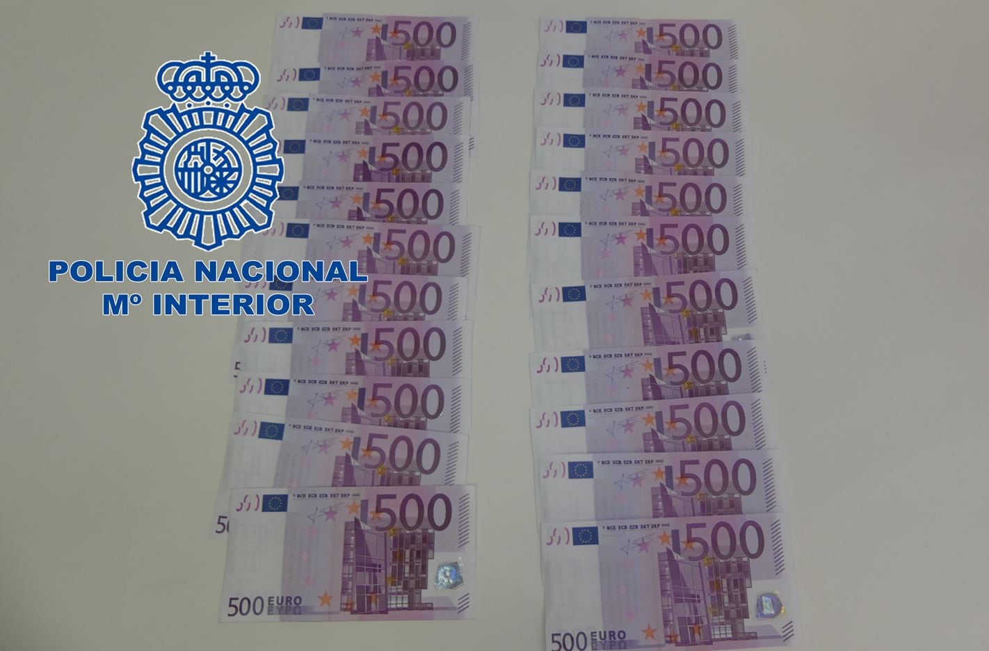 Los billetes intervenidos por los agentes de policía