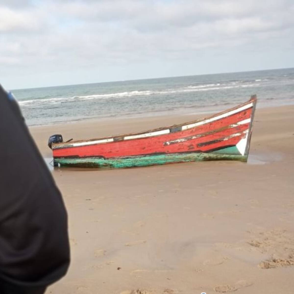 Una nueva patera arriba a las playas de Cádiz