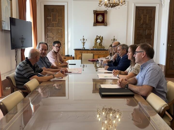 Reunión del Ayuntamiento de Zamora y la Consejeria de Movilidad para abordar el futuro de la estación de autobuses