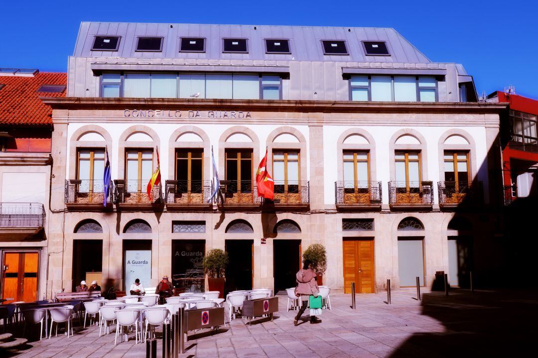 Casa Consistorial de A Guarda en la praza do Reló.