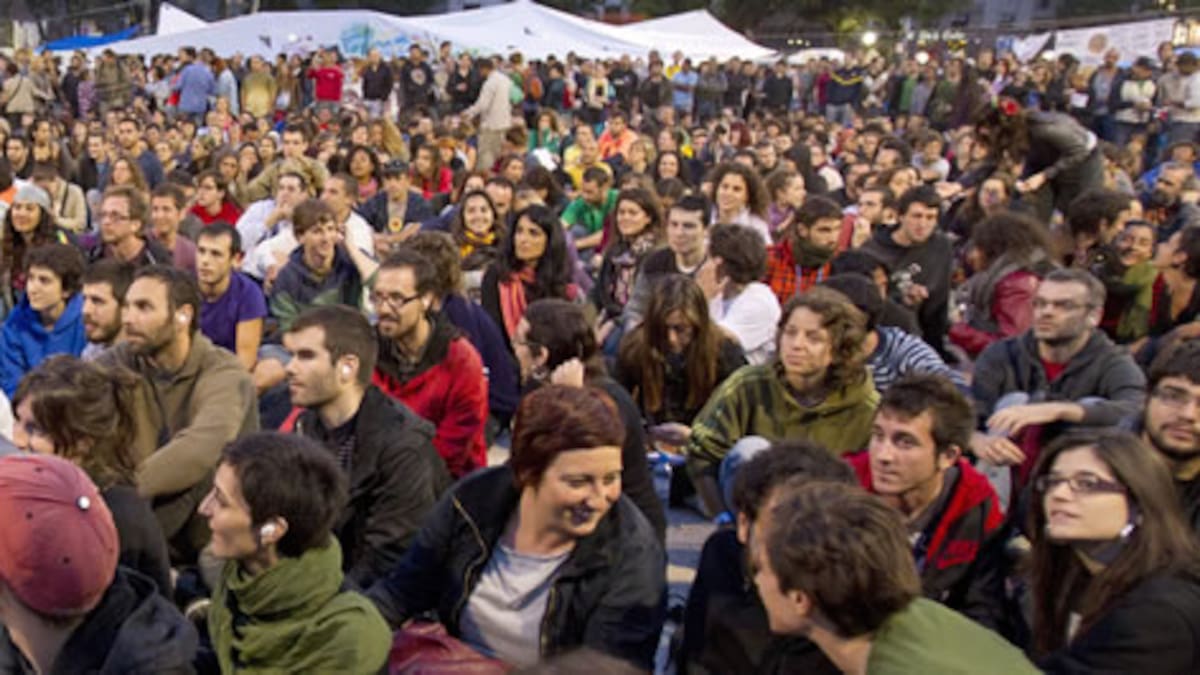 Los 'indignados' de Plaza Cataluña levantarán el campamento