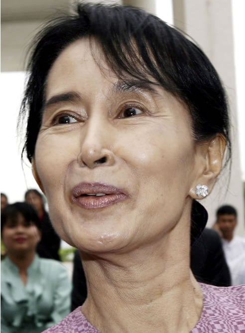 Las autoridades militares de Birmania (Myanmar) han firmado ya la orden de puesta en libertad de Suu Kyi, quien ha vivido bajo arresto domiciliario durante 15 de los últimos 21 años