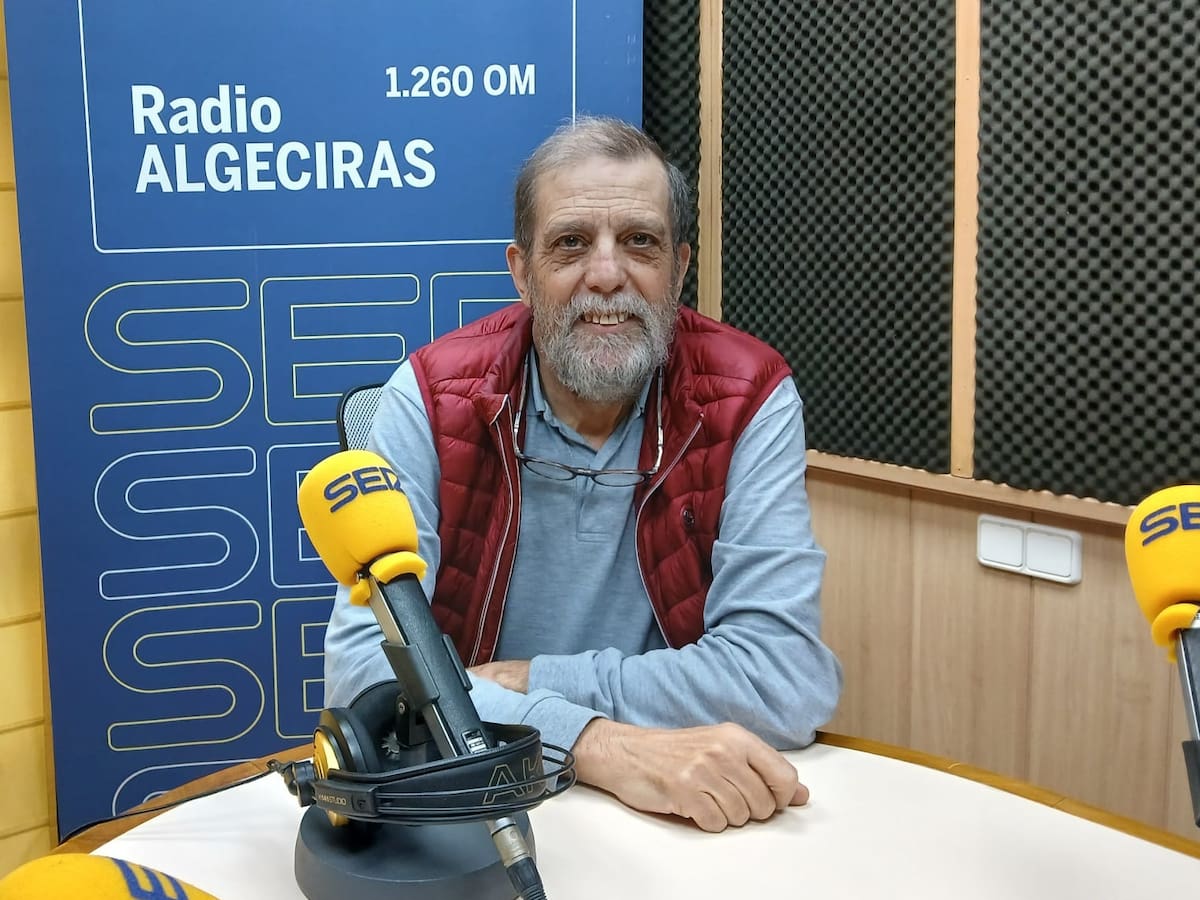 Carlos Villanueva: ocho años dibujando la actualidad y el humor en radioalgeciras.es