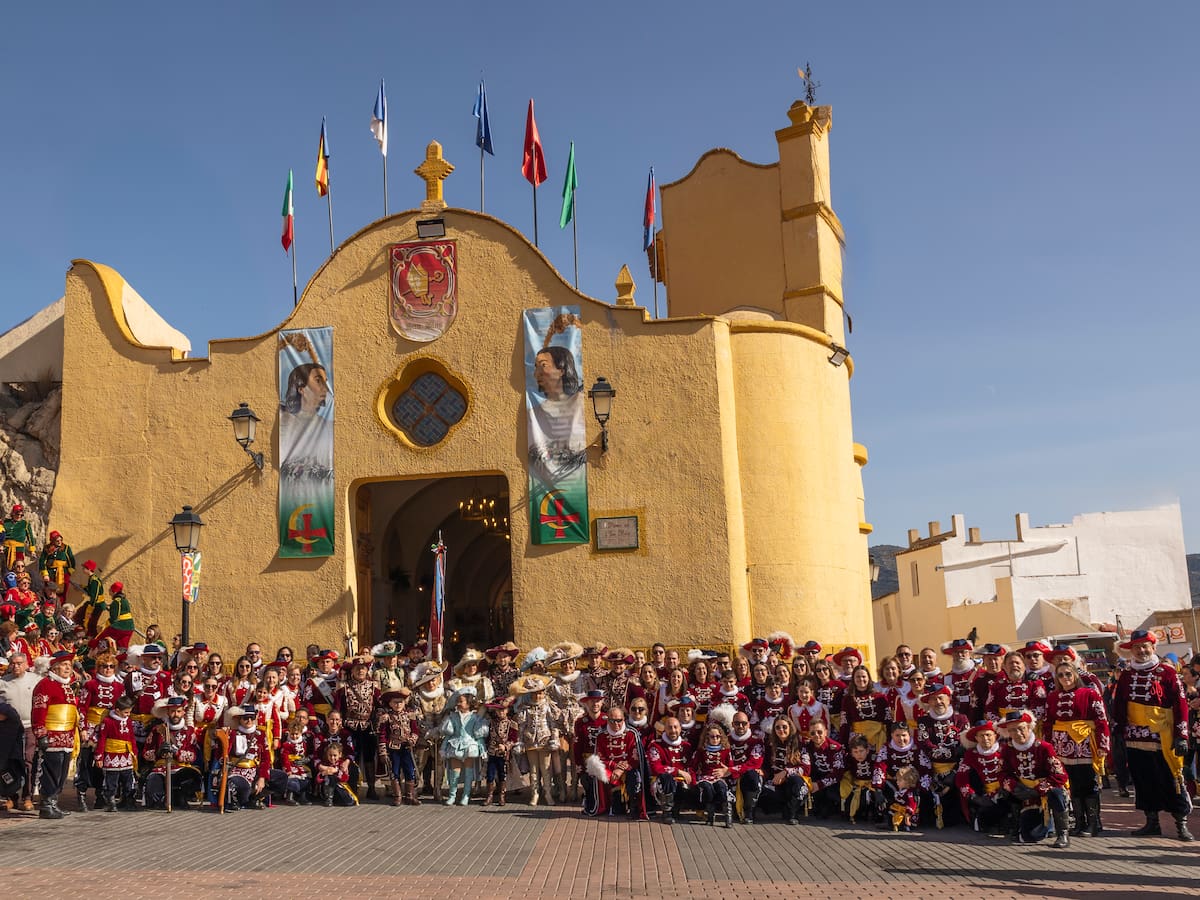 La Comparsa de Garibaldinos actualiza cuotas para reforzar la igualdad y la sostenibilidad