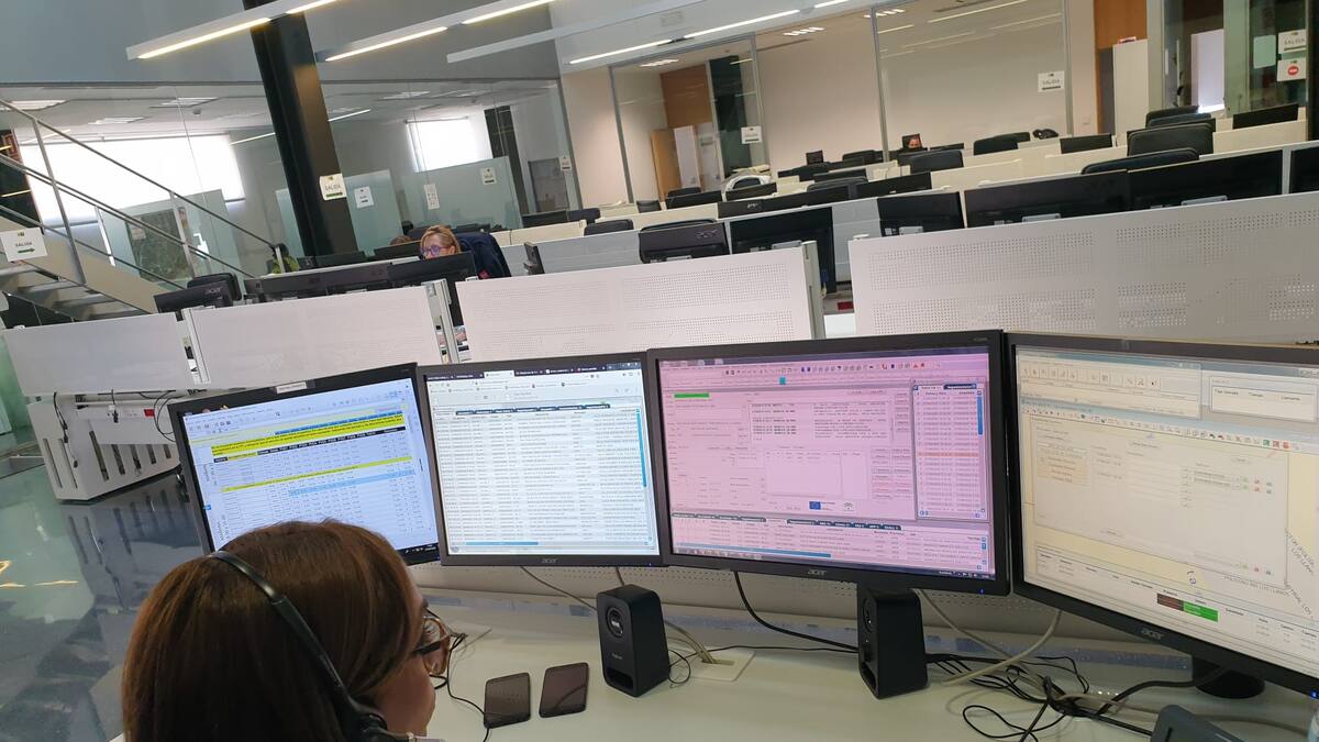 Un hombre de 84 años afectado por humo al incendiarse la cocina de una vivienda en Vélez-Málaga