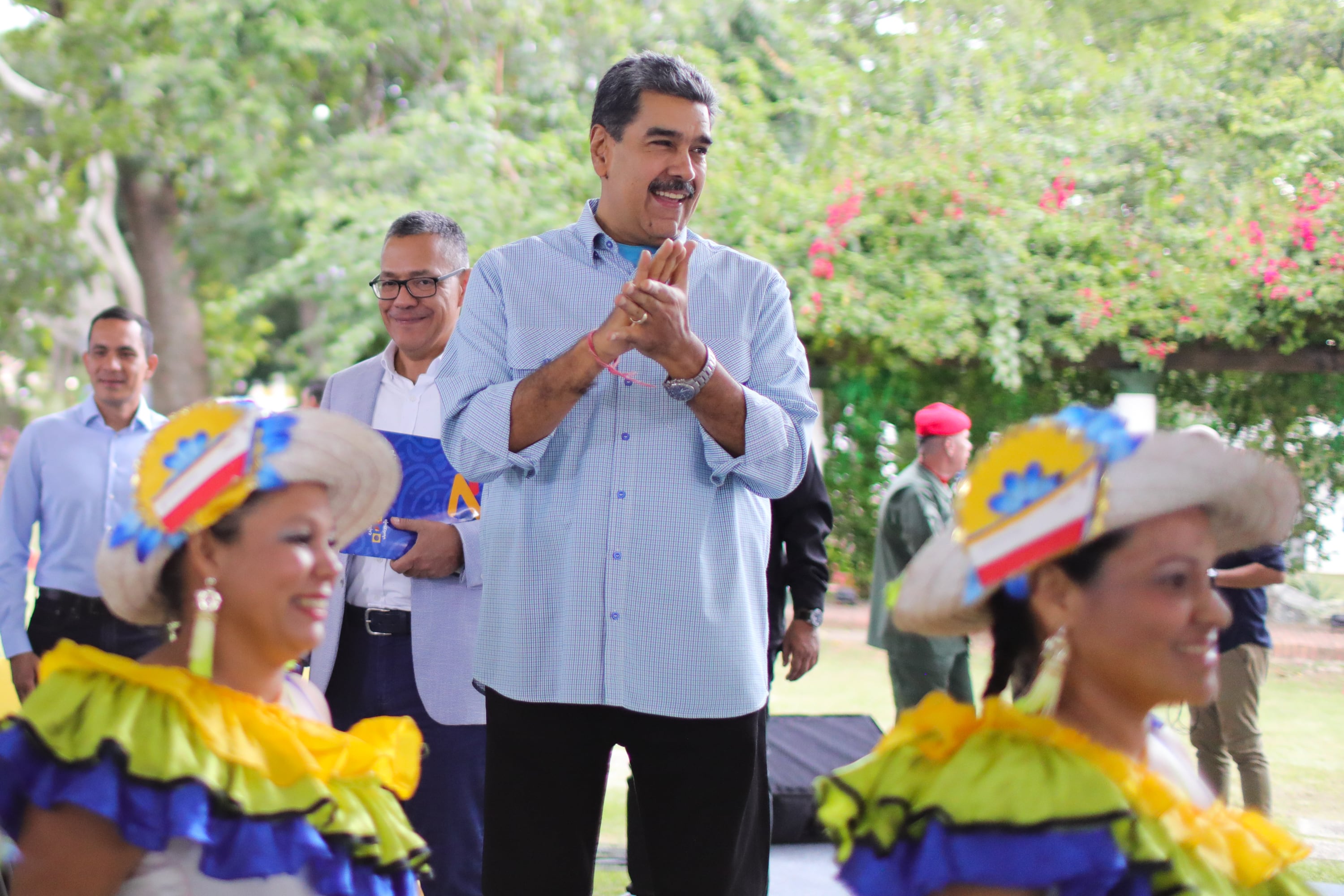 Fotografía cedida por Prensa Miraflores del presidente de Venezuela, Nicolás Maduro, en un acto de gobierno este viernes en Caracas (Venezuela)