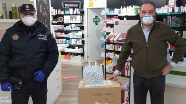 Donación de mascarillas especiales de la empresa CTL