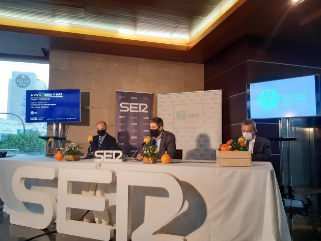 José García (S.A.T. San Cayetano) y Juan Miguel González-Aranda (LifeWatch ERIC)