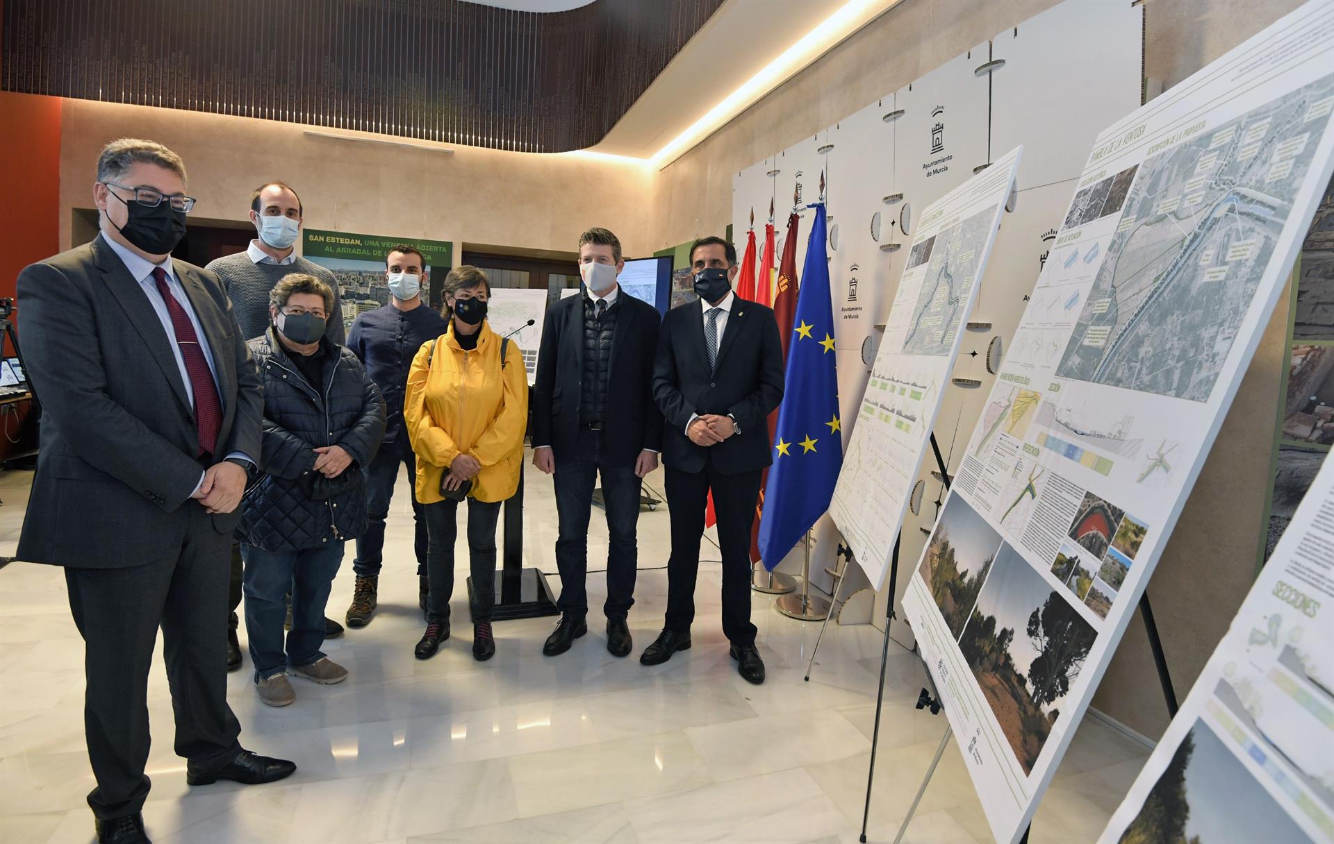 Murcia tendrá un playa fluvial gracias a la recuperación ambiental del cuatro meandros del río Segura. El alcalde, José Antonio Serrano, ha explicado el proyecto