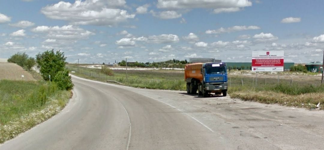 La carretera de la Marañosa, a su paso por Pinto, es la que lleva al vertedero