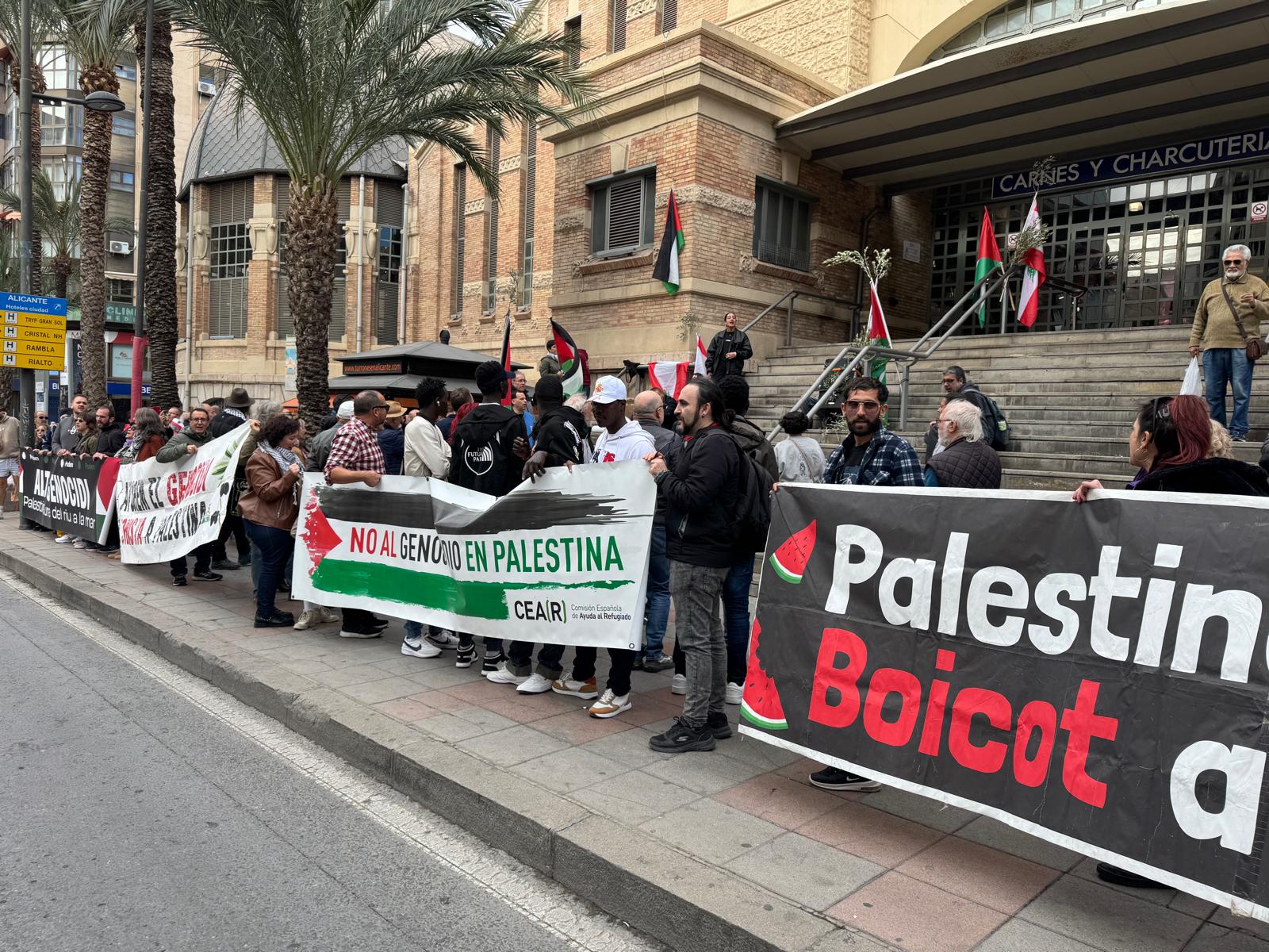 Concentración en Alicante en apoyo al pueblo palestino. Foto: Daniel Rodríguez