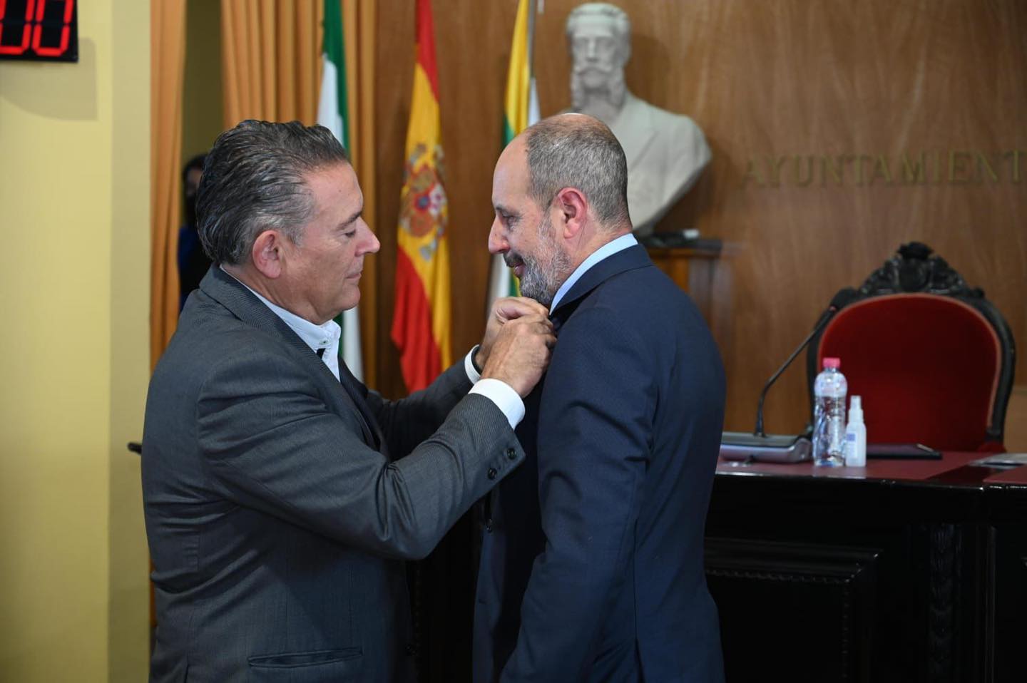 Toma de posesión de Antonio Barrios como concejal en Linares.