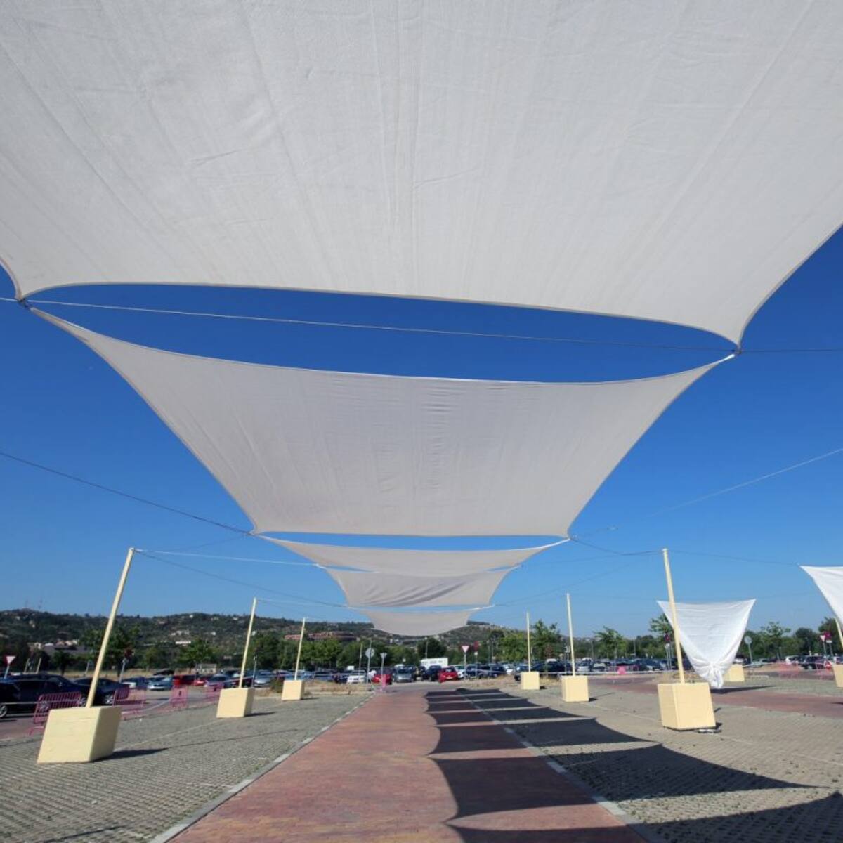 Sin toldos este verano (de momento) en la calle Ancha y en el mercadillo del Martes de Toledo