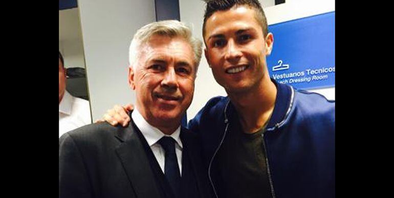 Cristiano ha publicado una foto con Ancelotti en Twitter.