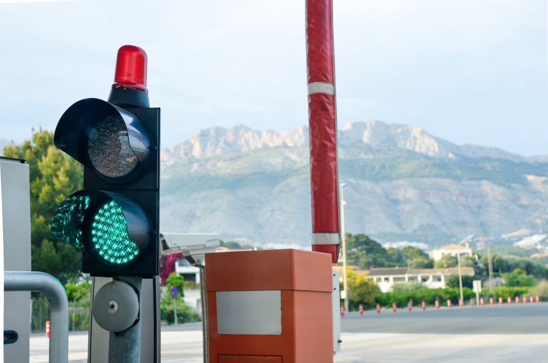 Peaje en una autopista de Alicante.