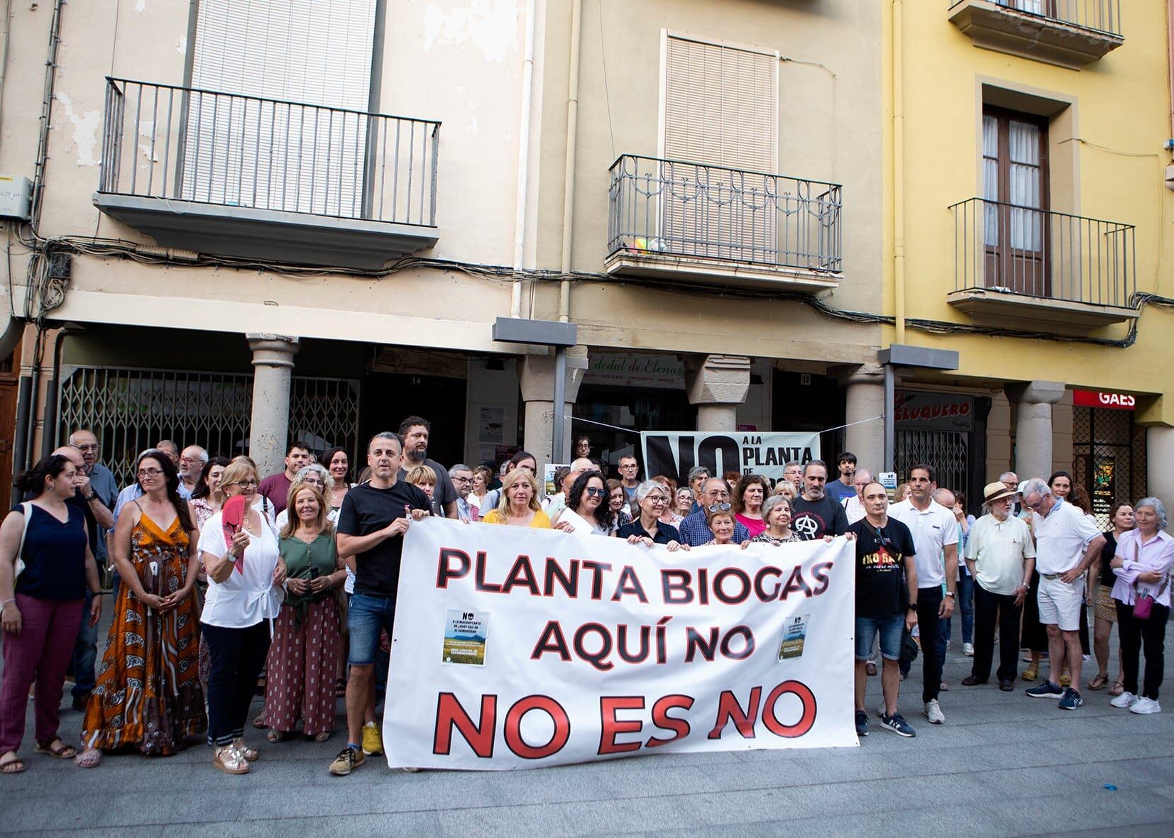 Concentración contra la planta de Biogás en Barbastro.